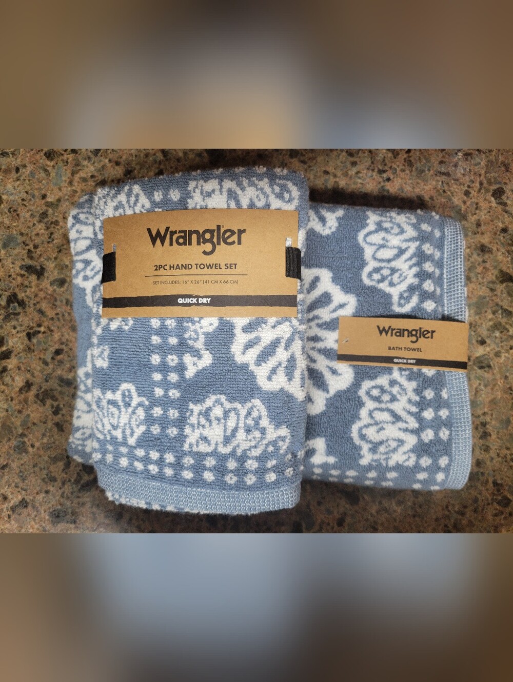 NEW Wrangler Blue White Floral Bandana Blue Quick Dry Bath Towel/Hand Towel Set